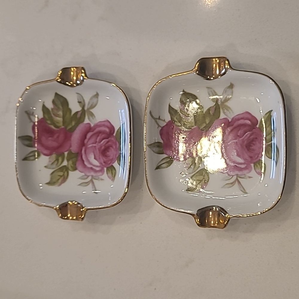 Vintage Floral Rose Lefton Set of 2 Ashtrays